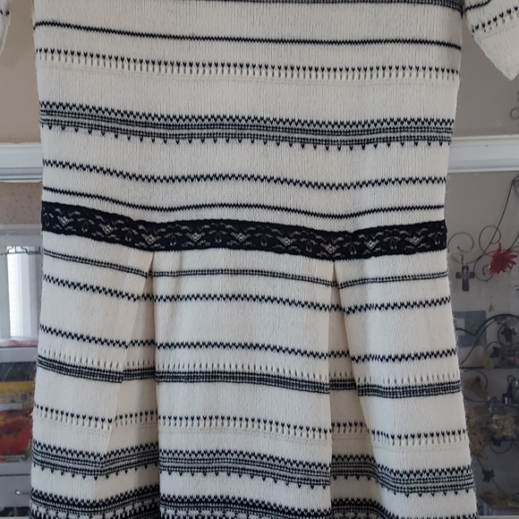 Creamy White Wool Dress - Picture 3 of 5